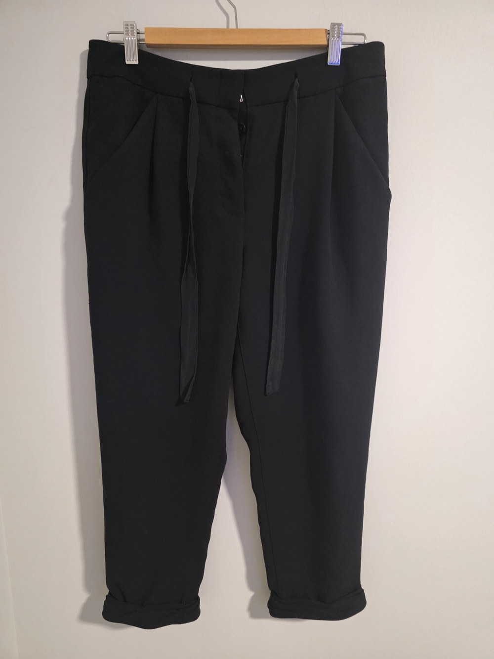 Aritzia Wilfred Allant Pant Tie Waist Cropped Pants Size 6 Black - Picture 3 of 12